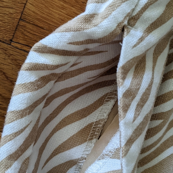 Ann Taylor Hi-Waist Zebra Pant w/Tapered Leg - Picture 6 of 8